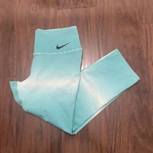 Nike Dri Fit crop legging green/white striped